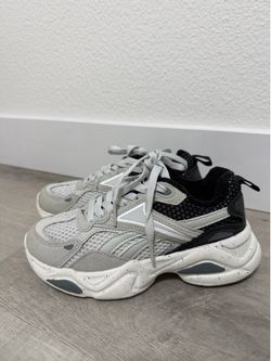Reebok Youth Sneakers Size 1