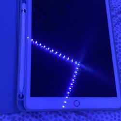 Brand New iPad 7th Generation With Apple Pen