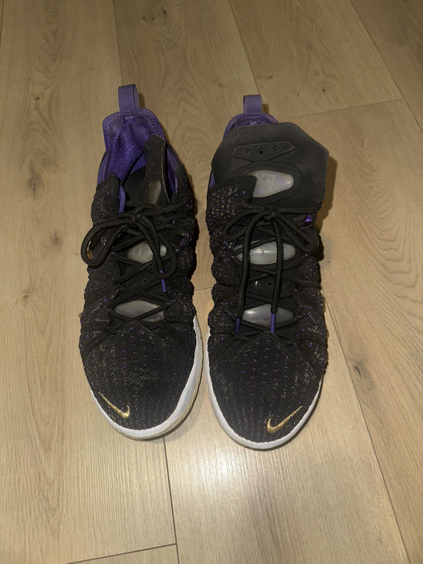 Nike Lebron 16’s Size 10