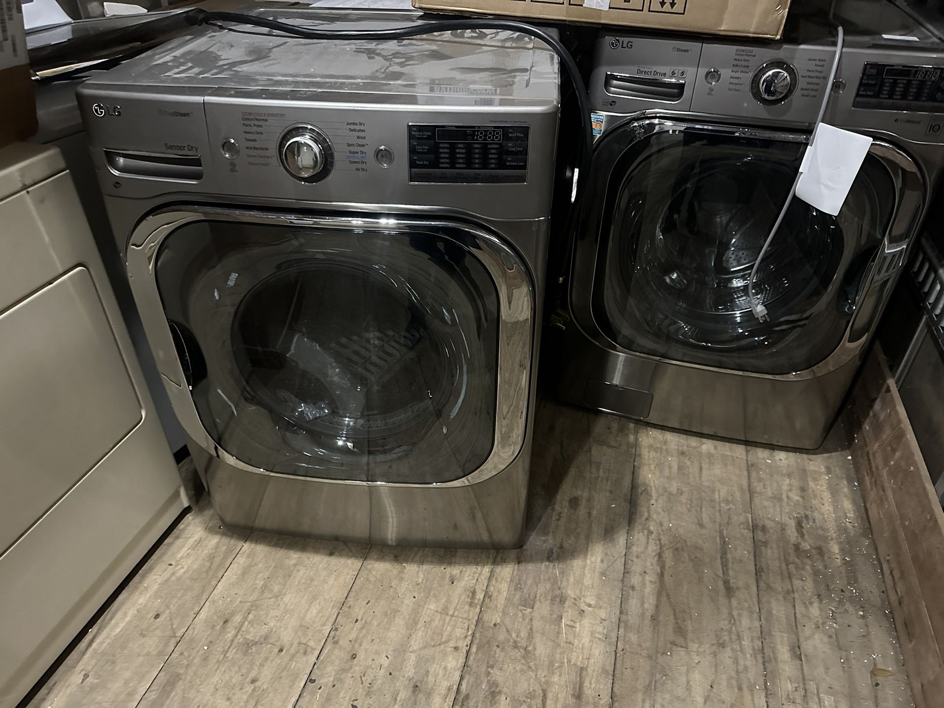 Lg Front Loaders Washer N Dryer 