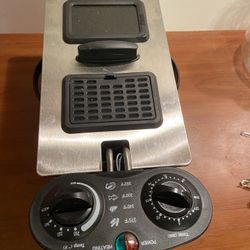 Deep Fryers like new