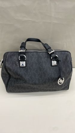 Michael Kors purse. Item No 210 (Shopgoodwill)