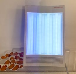 Nature Bright Sun Touch Plus  Face Tanner Mini Tanning Bed Light and Ion Therapy Lamp Model F4040 Timer