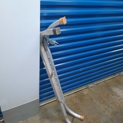 Extention Ladder Braces