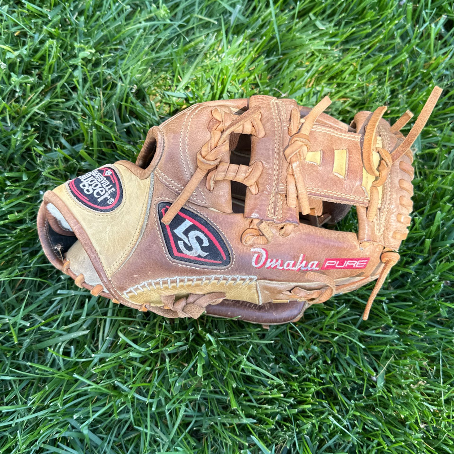 Louisville Slugger Omaha Leather Youth Baseball Glove