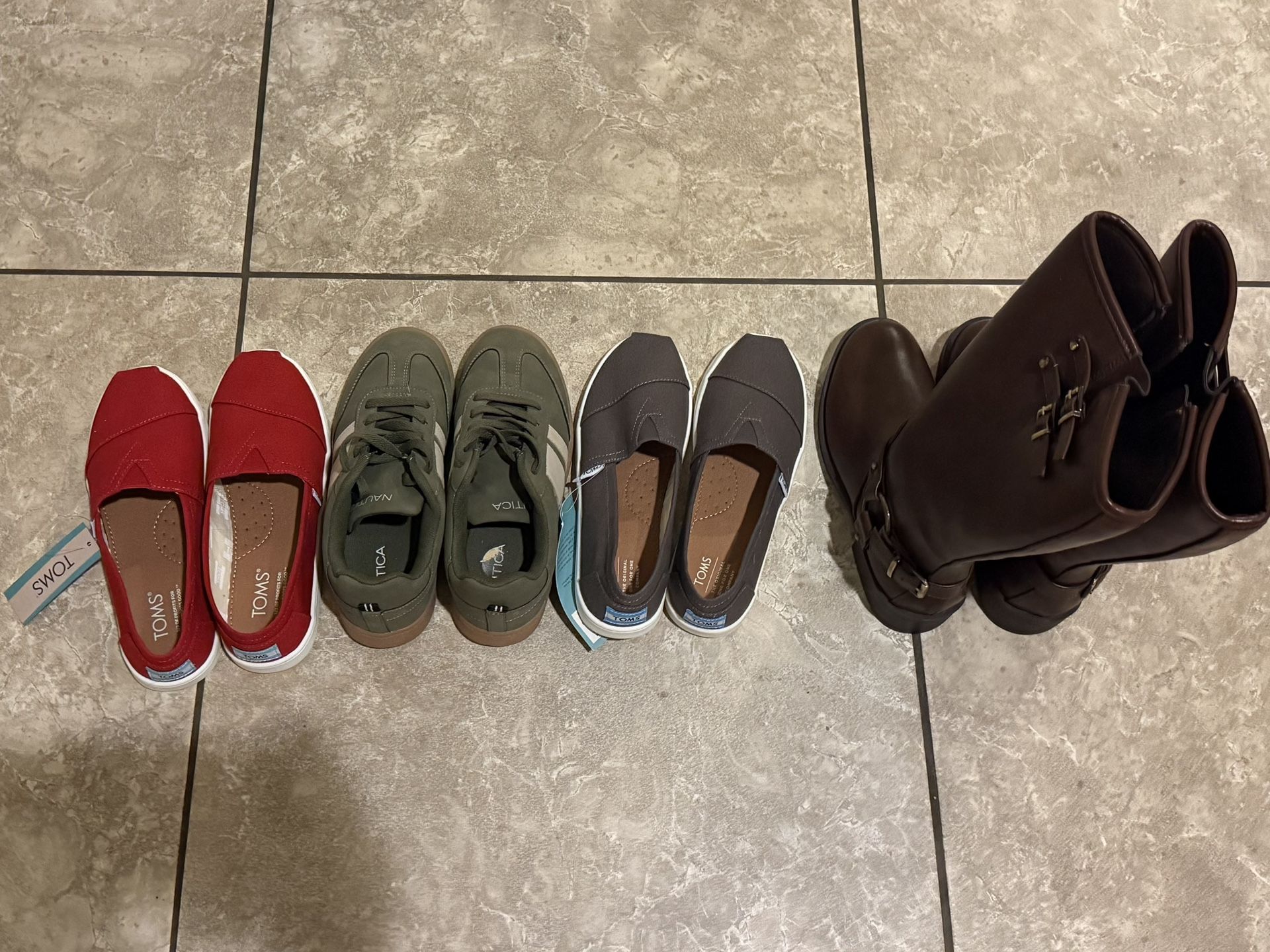 Girls Shoes Sizes 3 and 4