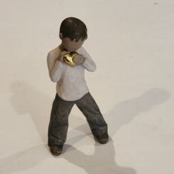 Willow Tree Heart of Gold Boy Susan Lordi 2004 Figure Figurine 5.5" 
Demdaco . Pre-owned, very good shape, please see photos for details. 
Display ite