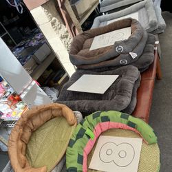 Beautiful Dog Beds $8-$17