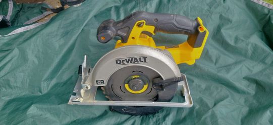 Dewalt circular saw and battery