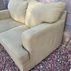 Couch In Good Condition 