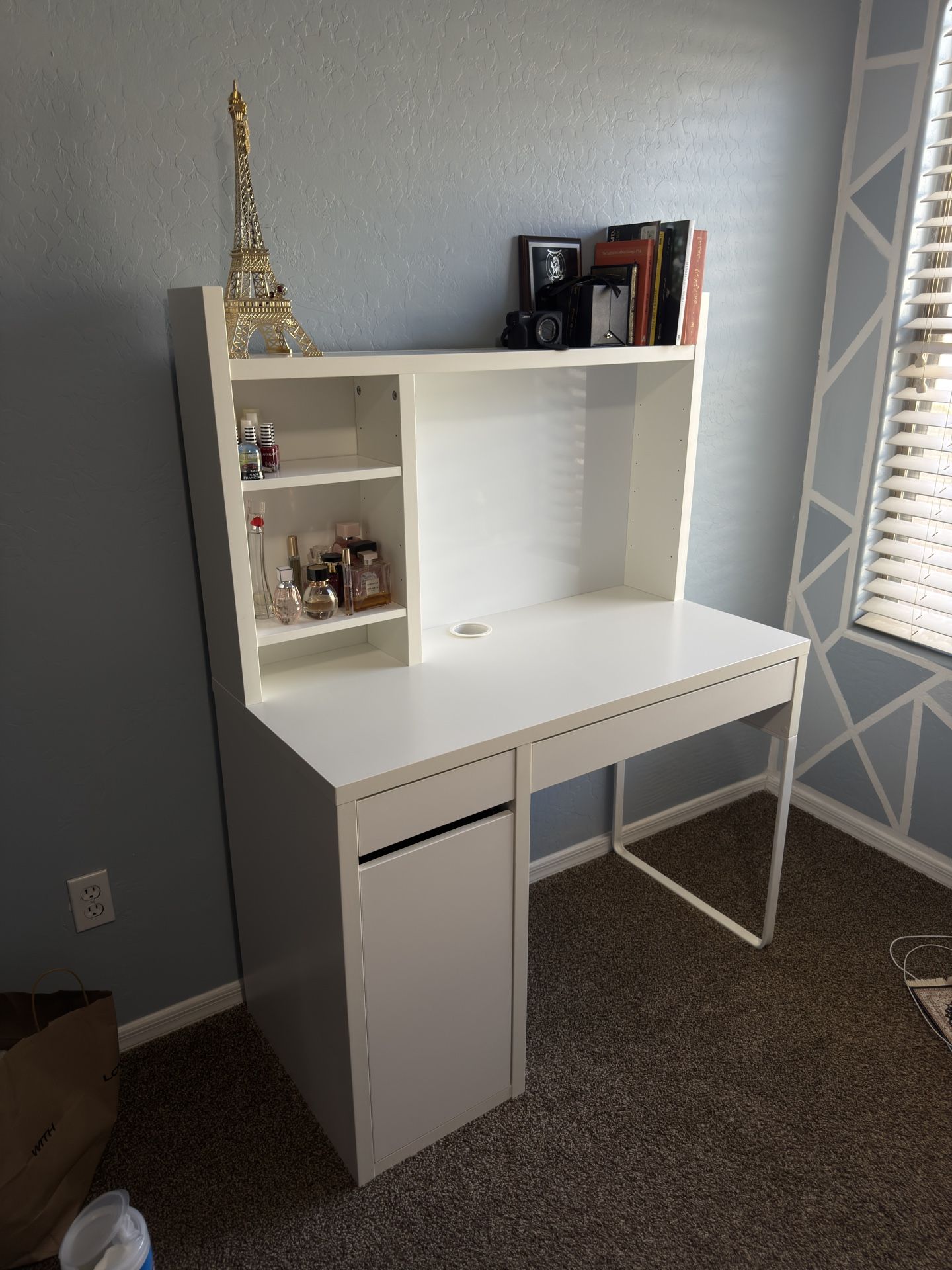 White Desk