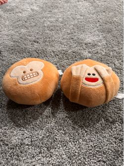 2 emoji stuffed animals