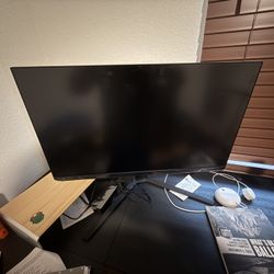 Samsung gaming monitor 28In 144Hz