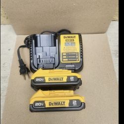 Dewalt 20v Batteries 2.0 And Charger Brand New