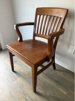 DIGNIFIED Banker’s Chair W.H. Gunlocke Chair Co. - 1941 - delivery available