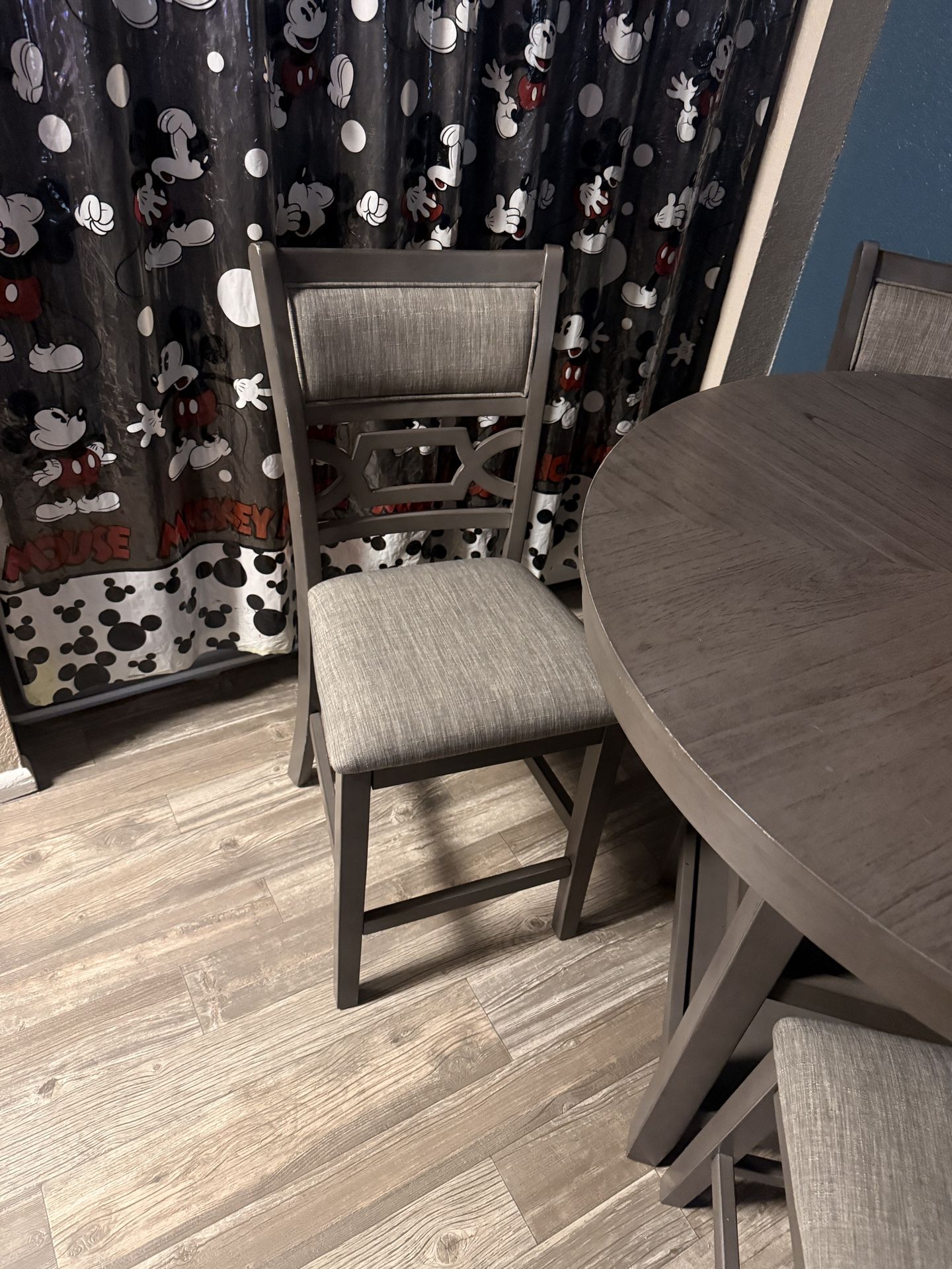 Dining Room Table And Chairs