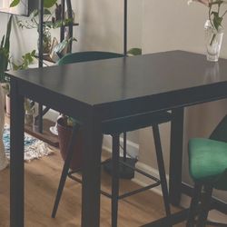 Counter Height Table & Stools