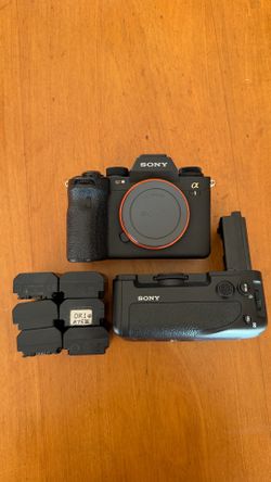 Sony A1 + Grip + 6 batteries