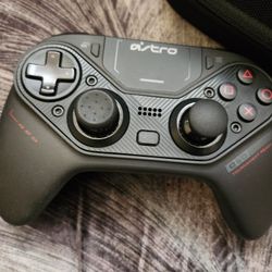 Astro C40 TR Sony PS4 or PC Compatible "Pro Controller " Like New 