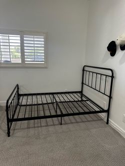 Living Spaces Black Metal Full Bed Frame and Mattress