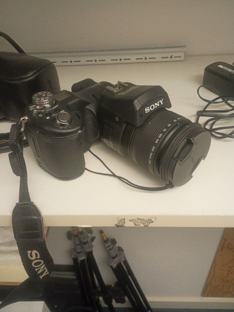 Sony DSC-F828