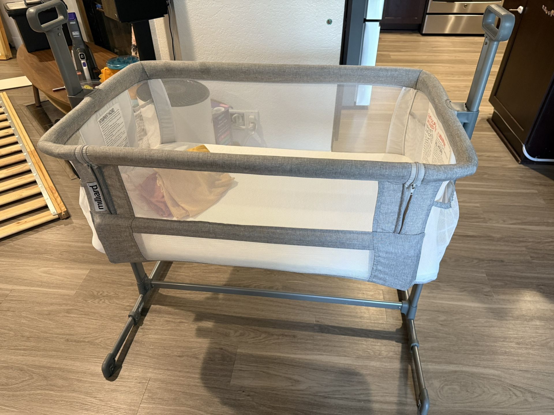 Milliard Bedside Bassinet 