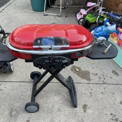 Coleman Road Trip Grill, missing the crate and a handle, lots of good parts still on it, $10
