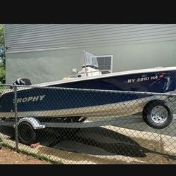 2006 Trophy 1703 Center Console