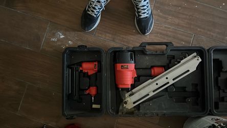 Pneumatic Nail Gun Set with Cases
