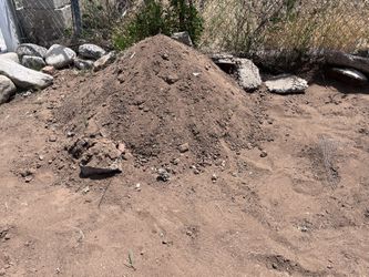 Free Dirt. Pickup Only 