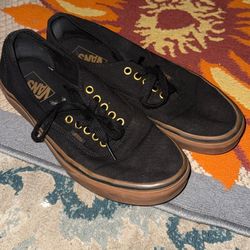 Vans Authentic Skate Shoe - Black / Gum