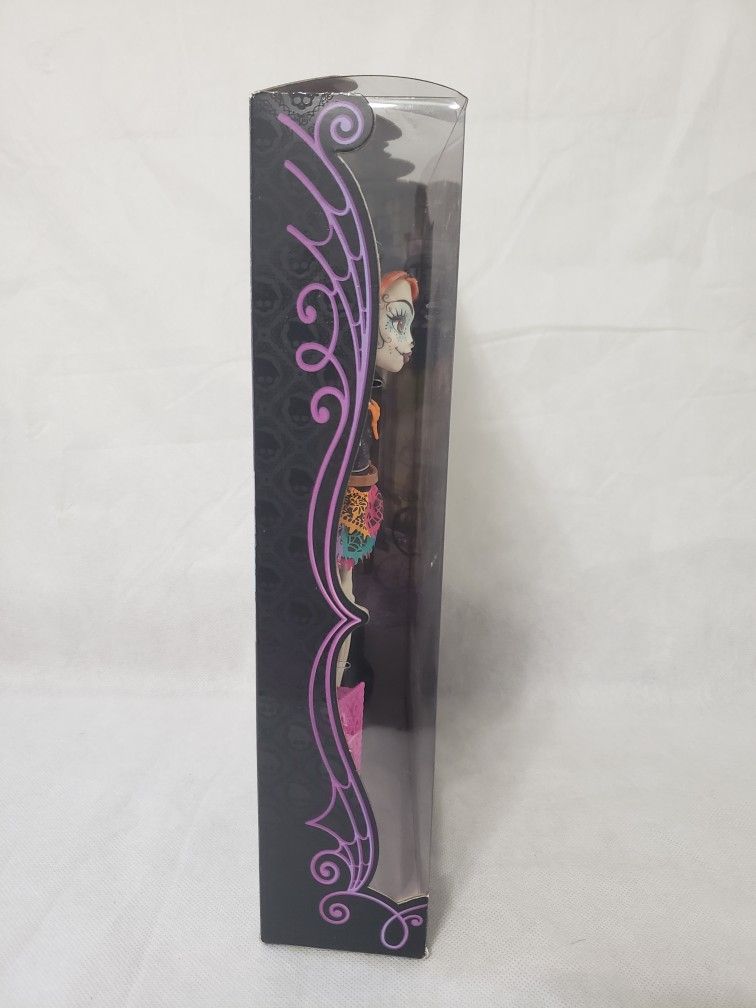 New Monster High Doll Skelita Calaveras