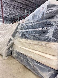 King mattress good brands starting from $299 and UP‼️