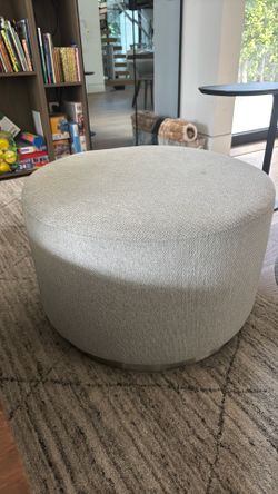 Babyletto Tuba gliding ottoman