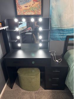 Black vanity with mirror
