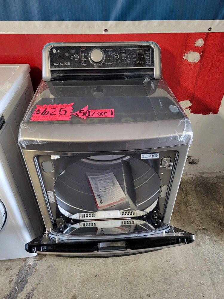 New LG ThinQ Gas Dryer 7.3 Cubic Feet