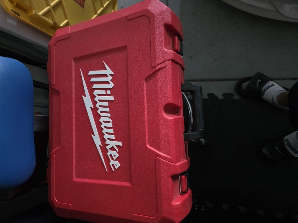 Milwaukee 12v Drain Air Drain Snake Tools & Machinery