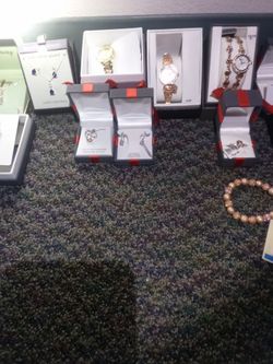 Jewelry for sale different prices Not Free