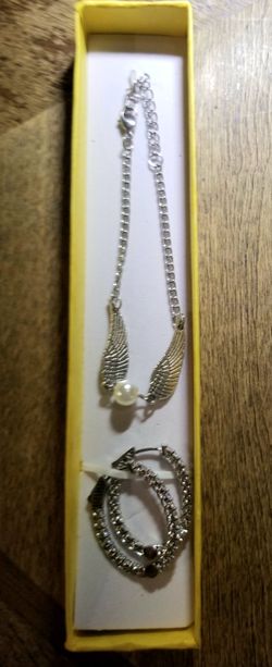 Angel Wings Bracelet & Hoop Earrings Set