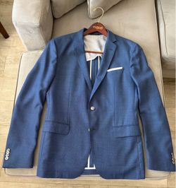 Hugo Boss Men’s 44R Coat
