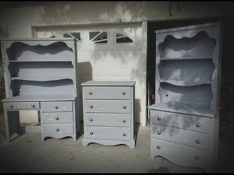 Dresser Set