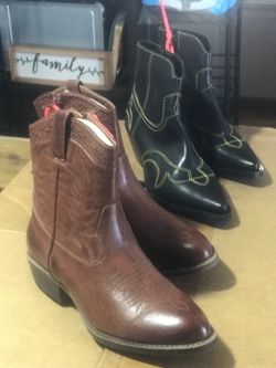 boot’s. shoes… coconuts  brand by matisse designer…asking 20 dollar’s. each pair. all new…