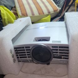 Mitsubishi HC3000 DLP home theater projector.