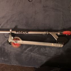 Foldable Razor Scooter