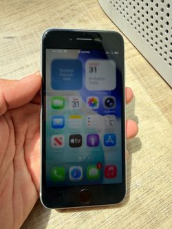 iphone SE 2nd gen UNLOCKED