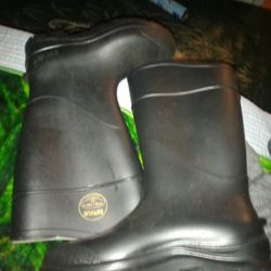 Rubber Working Boots ($20) 