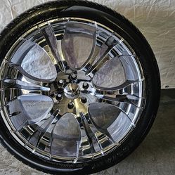 24" Wheels and Kumho Tires.  Fits All Ford F150 Expedition Navigator 6x135 Bolt Pattern. Set of 4