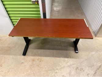 FREE Desk – First come, first served!