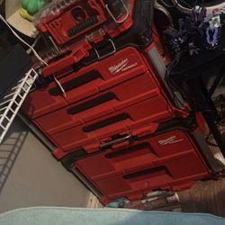 Milwaukee Pack out Set Of 4 