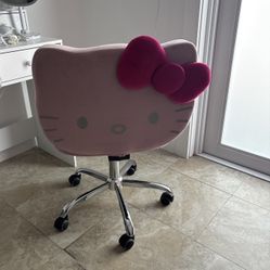 Hello Kitty Chair 